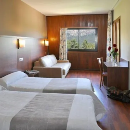 Castel De Vergio Hotel *